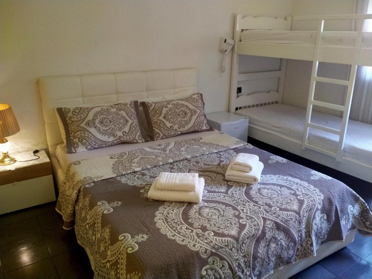 Orange Villa Hotel Tirana Habitación foto
